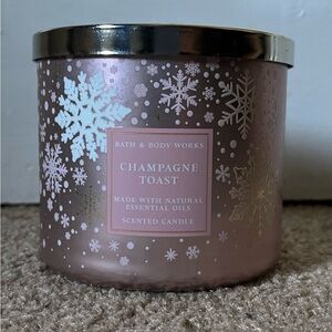 BATH & BODY WORKS 3 WICK CHAMPAGNE TOAST CANDLE-NEW